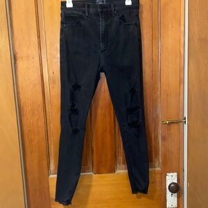 ABERCROMBIE black high waisted jeans